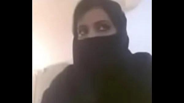 Best Muslim hot milf expose her boobs in videocall clips Movies