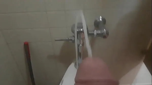 A legjobb Supersensitive flaccid cock makes a huge mess in a park toilet klip filmek