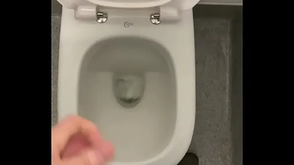 أفضل Wanking in public marketplace toilets had an amazing cumshot مقاطع الأفلام