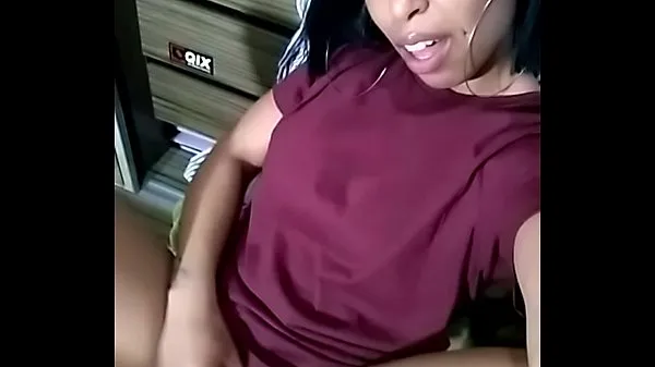 Mejores Travieso gimiendo y golpeando a una siririca clips de películas