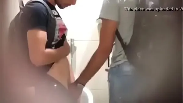 Mejores Chupada en baño público clips de películas