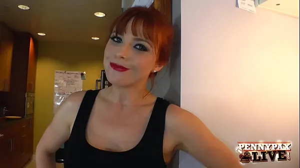 I migliori film Il patrigno dal cazzo largo si scopa la figlia rossa tutta naturale di sua moglie Penny Pax, martellandola finché non le schizza la faccia e le tette di sperma! Grande tabù POV! Video completo e Penny Live clip