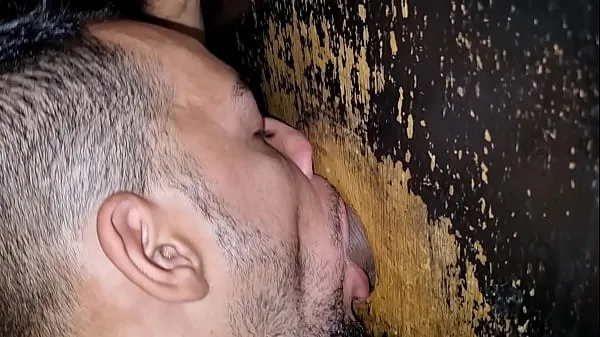 Beste Ich habe einen sehr dicken Schwanz im Glory Hole gelutscht - FULL REDClips aus Filmen