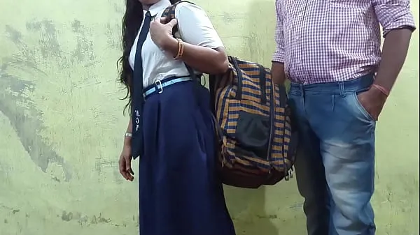 सर्वश्रेष्ठ Indian college girl misbehaved with her teacher Mumbai Ashu क्लिप फ़िल्में