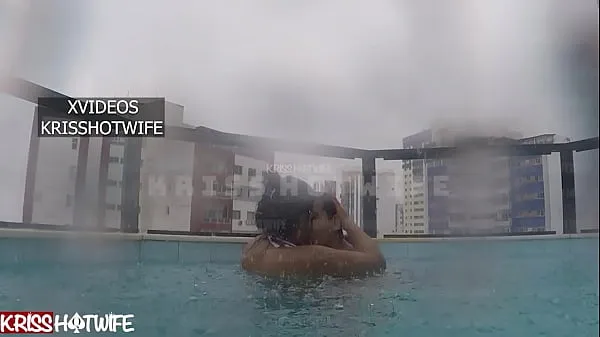 Melhores Corno Me Fudendo Na Piscina Do Flat Ao Ceú Aberto, Enquanto Os Machos Não Chegam Para Me Fuder De Verdade clipes de filmes