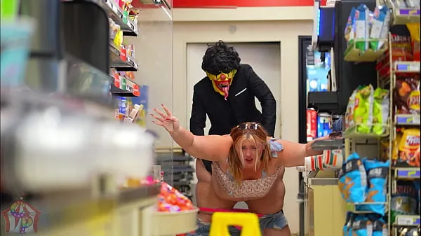 Beste Geile BBW wird im örtlichen 7-Eleven geficktClips aus Filmen