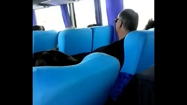 สุดยอด Grabbing cock in the bus คลิป ภาพยนตร์